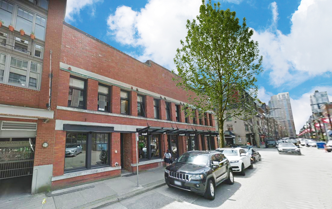 1090 Hamilton St_00