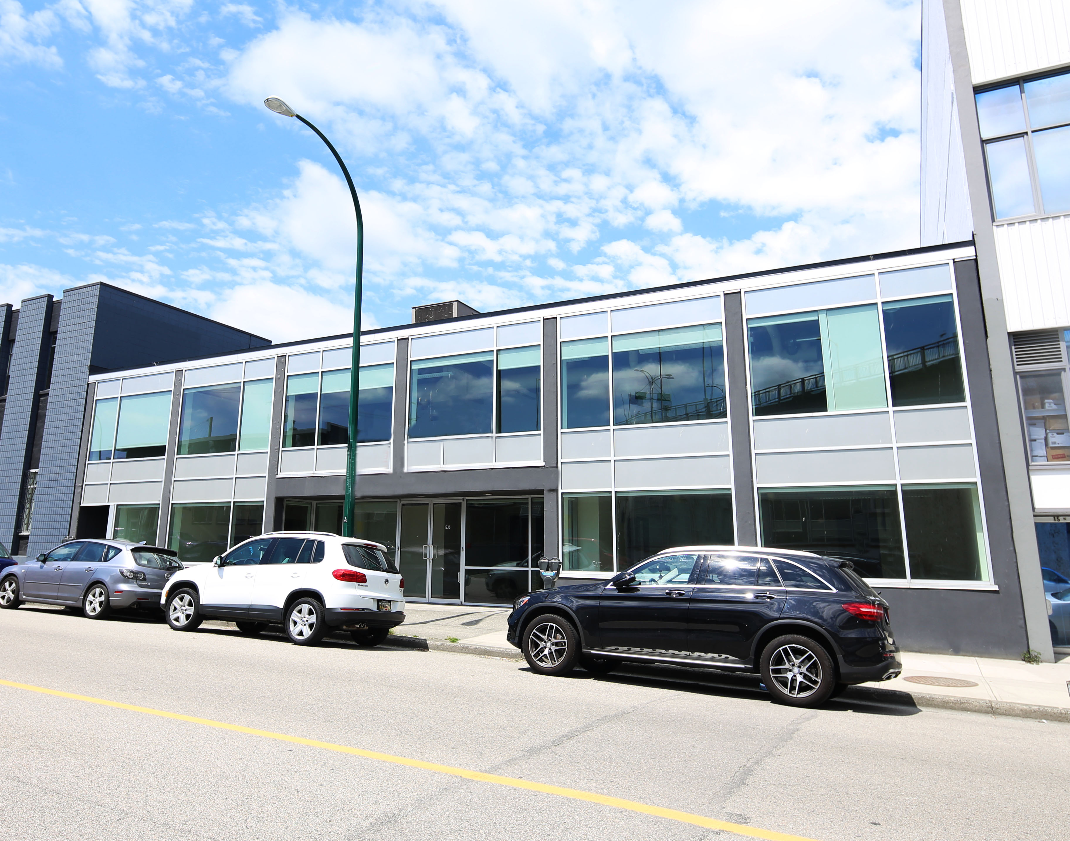 3rd W 1535 Ave_15a