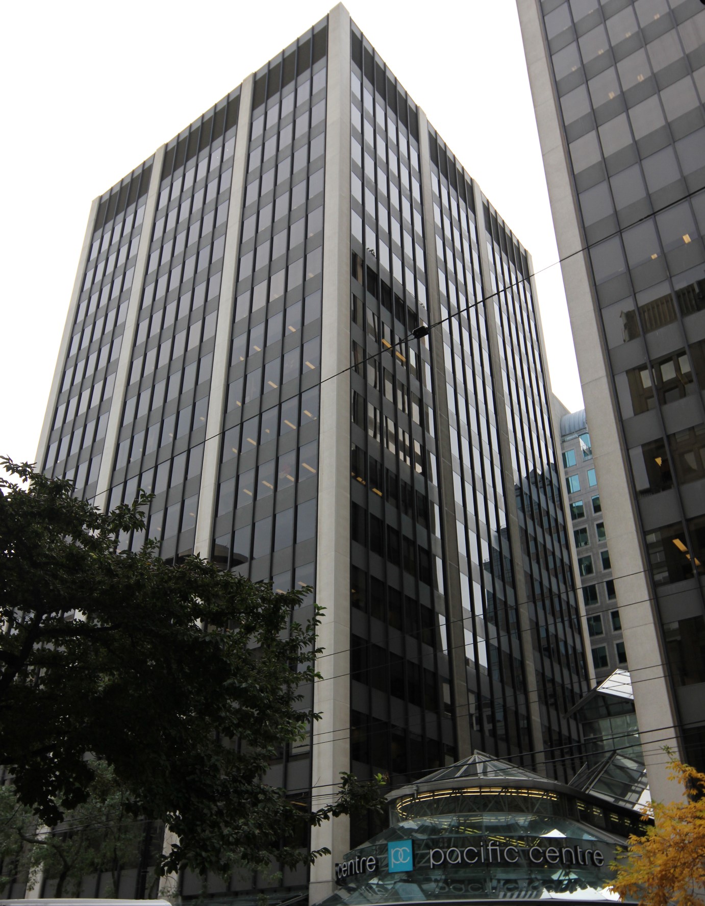 Pender St 700