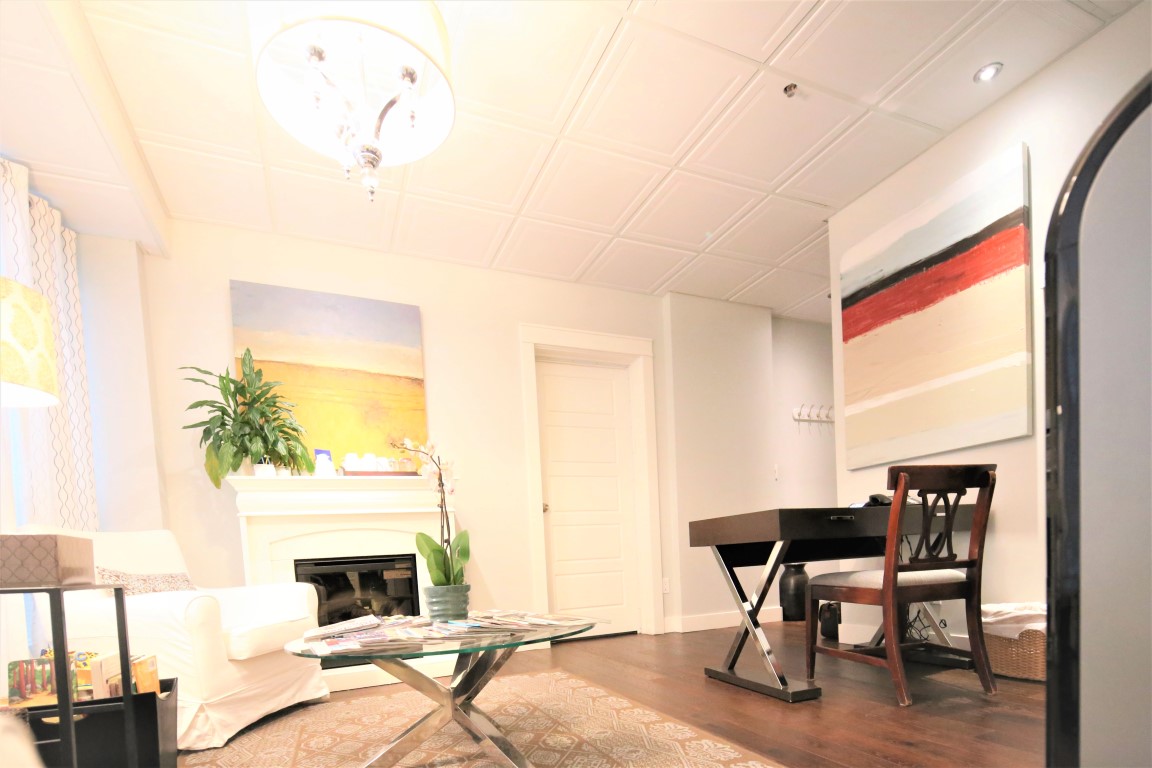 Pender St. W 515 246_88
